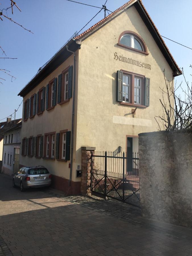 Alte Schule Wachenheim Im Zellertal Appartement Wachenheim an der Weinstraße Buitenkant foto